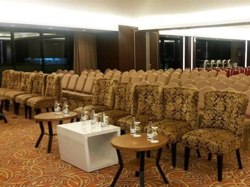 D Managed By Dafam Hotel 3*